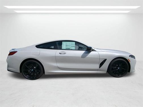 2025 BMW M850 i xDrive