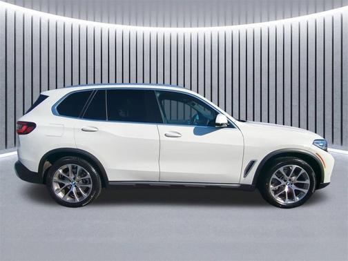 2023 BMW X5 sDrive40i