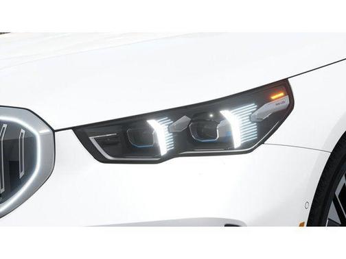 Mineral White Metallic 2027 BMW 530 i