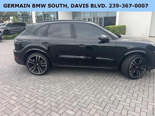 2023 Porsche Cayenne Platinum Edition