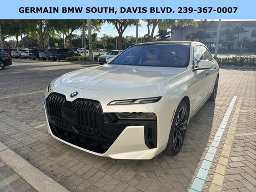 White Metallic 2023 BMW i7 xDrive60