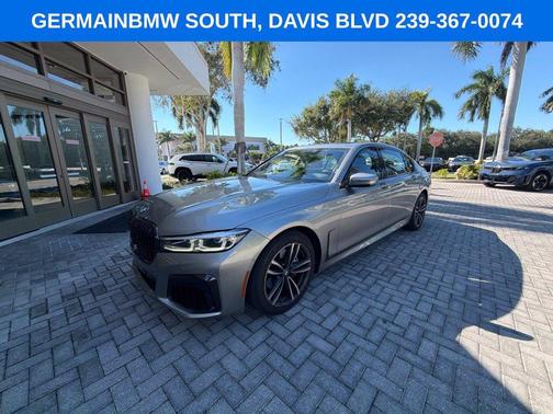Gray Metallic 2022 BMW 740 i xDrive
