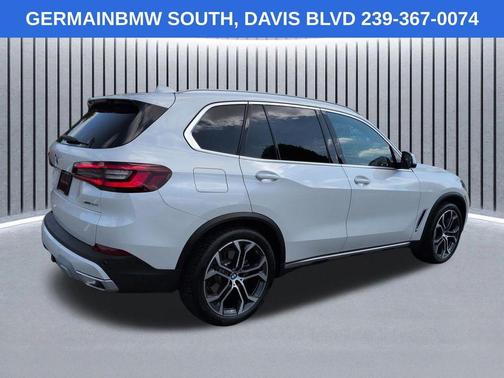 Mineral White Metallic 2023 BMW X5 sDrive40i