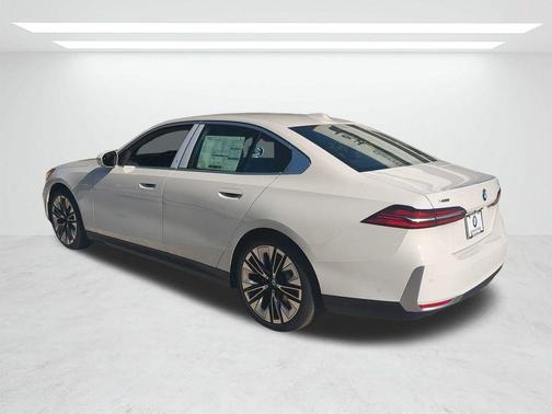 2026 BMW 530 i xDrive