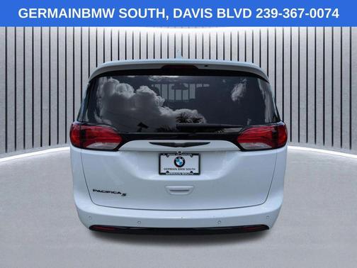 Bright White Clearcoat 2019 Chrysler Pacifica Touring Plus
