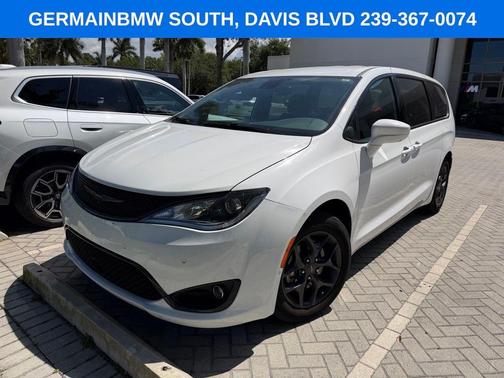 Bright White Clearcoat 2019 Chrysler Pacifica Touring Plus