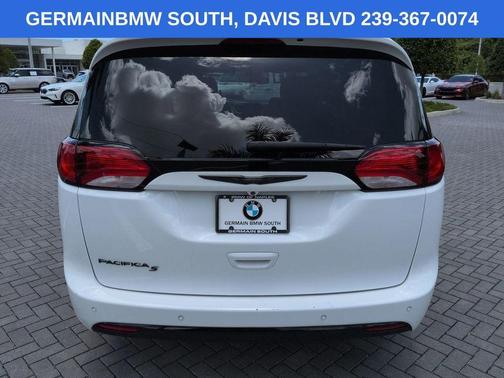 Bright White Clearcoat 2019 Chrysler Pacifica Touring Plus
