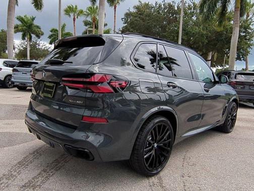 Gray Metallic 2026 BMW X5 xDrive40i