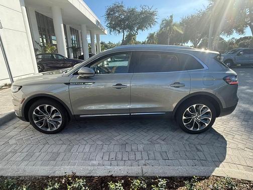 2023 Lincoln Nautilus Reserve