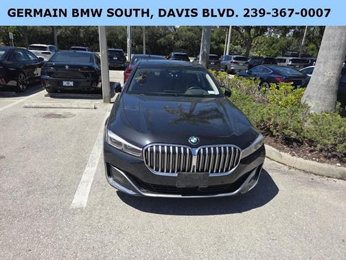 2022 BMW 740 i xDrive