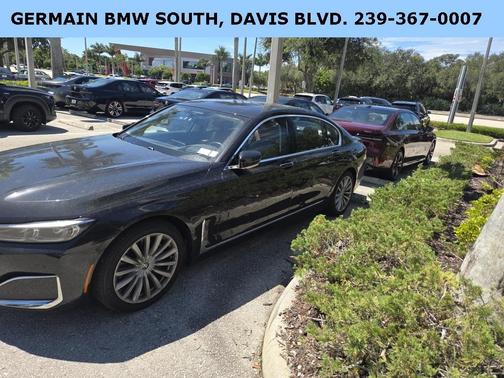 2022 BMW 740 i xDrive
