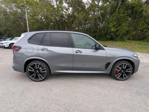 2026 BMW X5 M60i