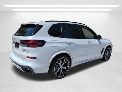 Mineral White Metallic 2026 BMW X5 xDrive40i