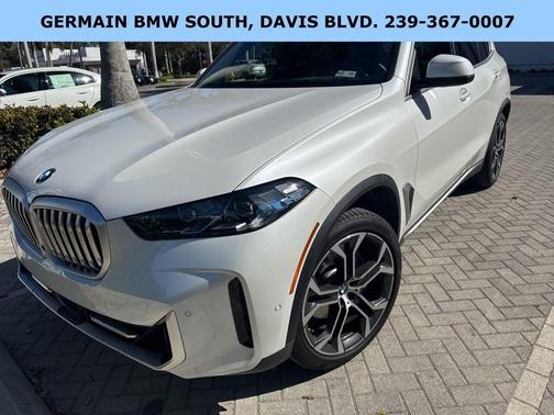 Mineral White Metallic 2024 BMW X5 sDrive40i