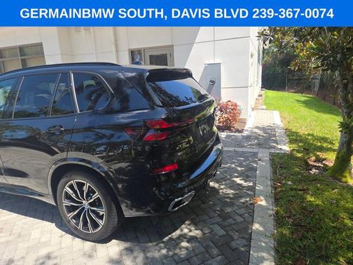 Black Sapphire Metallic 2024 BMW X5 xDrive40i
