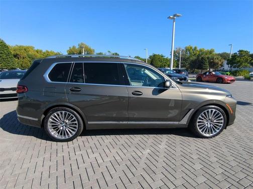 2023 BMW X7 xDrive40i