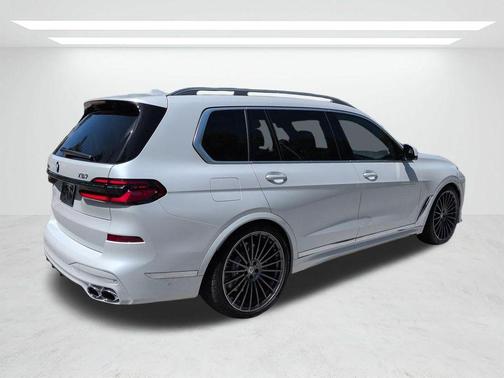 Mineral White Metallic 2026 BMW ALPINA XB7 Base