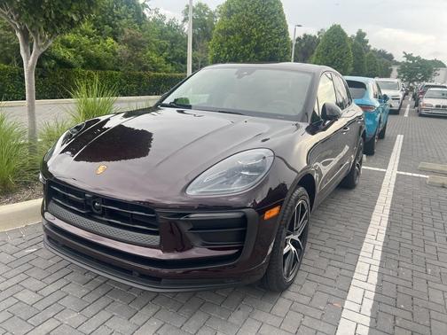2024 Porsche Macan Base