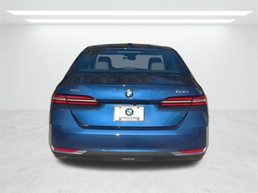 2026 BMW 530 i xDrive