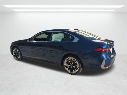 2026 BMW 530 i xDrive