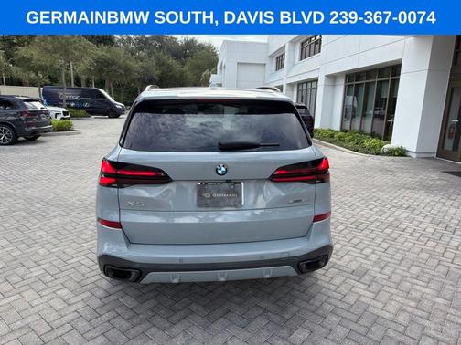 Brooklyn Gray Metallic 2024 BMW X5 sDrive40i