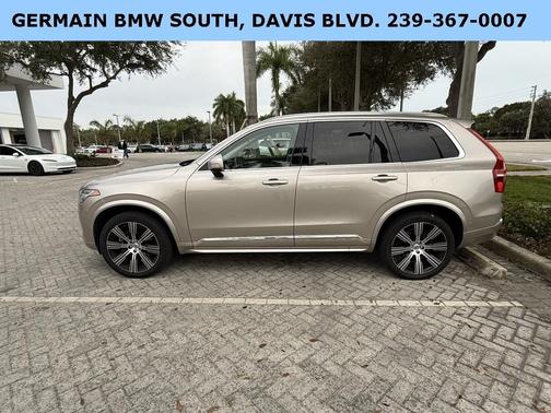 2024 Volvo XC90 B6 Ultimate Bright Theme 7-Seater