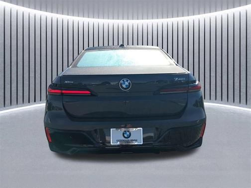 2026 BMW 740 i xDrive