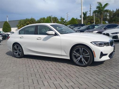 2019 BMW 330 i xDrive