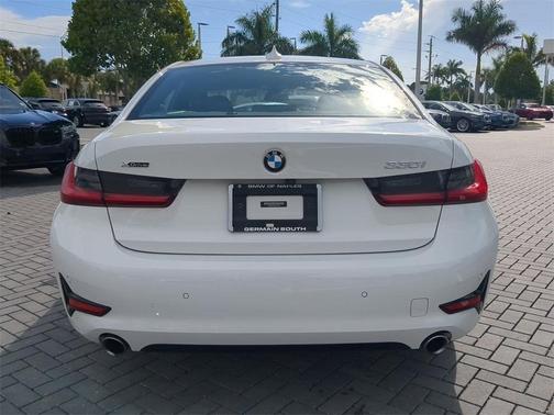 2019 BMW 330 i xDrive