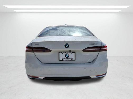 Alpine White 2026 BMW i5 eDrive40