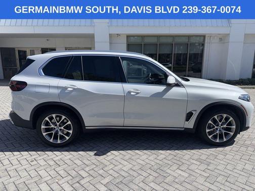 Mineral White Metallic 2024 BMW X5 xDrive40i