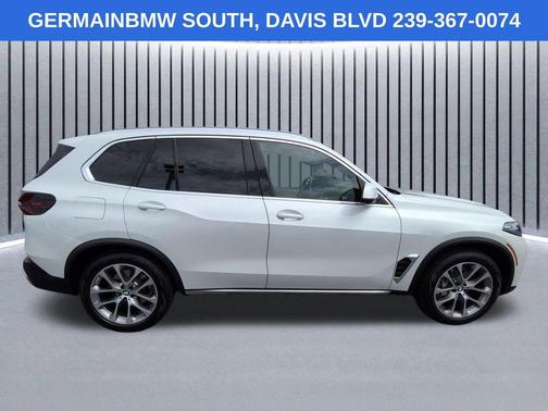Mineral White Metallic 2024 BMW X5 xDrive40i
