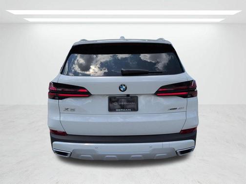 Alpine White 2026 BMW X5 xDrive40i
