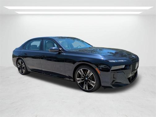 2025 BMW 760 760i xDrive