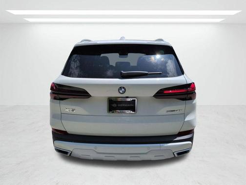 Alpine White 2026 BMW X5 sDrive40i