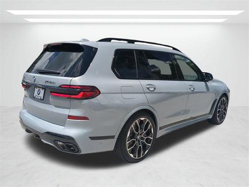 2026 BMW X7 M60i