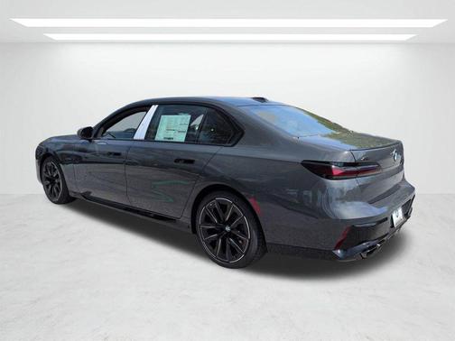 2026 BMW 760 760i xDrive