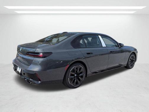 2026 BMW 760 760i xDrive