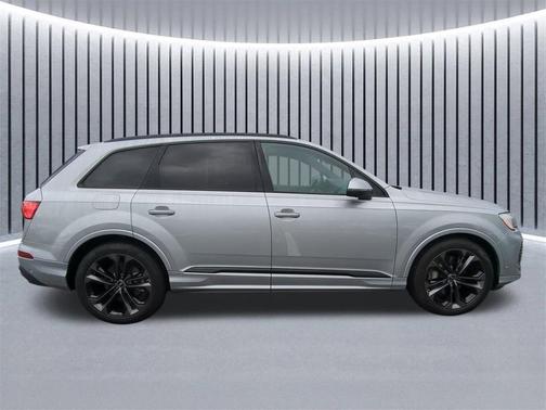 2025 Audi Q7 55 Prestige