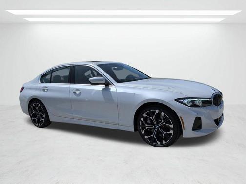 Mineral White Metallic 2026 BMW 330 i NA