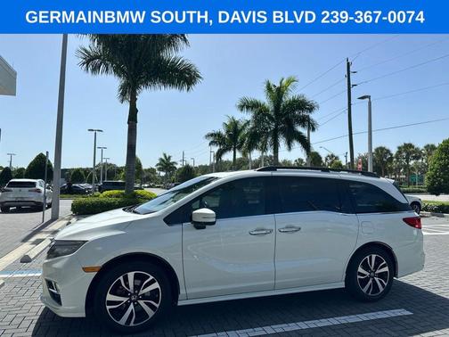 White Diamond Pearl 2019 Honda Odyssey Elite