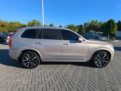 2024 Volvo XC90 B6 Plus Bright Theme 7-Seater