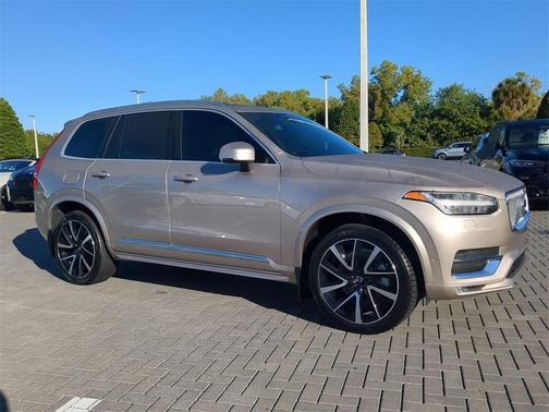 2024 Volvo XC90 B6 Plus Bright Theme 7-Seater