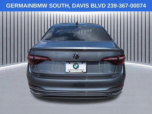 Platinum Gray Metallic 2022 Volkswagen Jetta 1.5T SEL