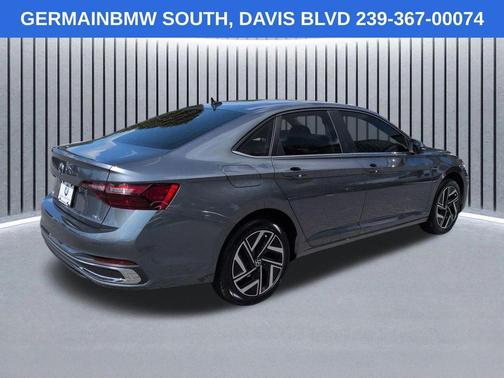 Platinum Gray Metallic 2022 Volkswagen Jetta 1.5T SEL