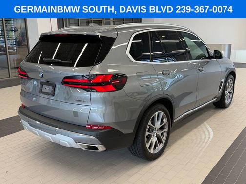 Skyscraper Gray Metallic 2024 BMW X5 xDrive40i