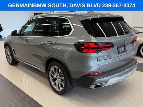 Skyscraper Gray Metallic 2024 BMW X5 xDrive40i