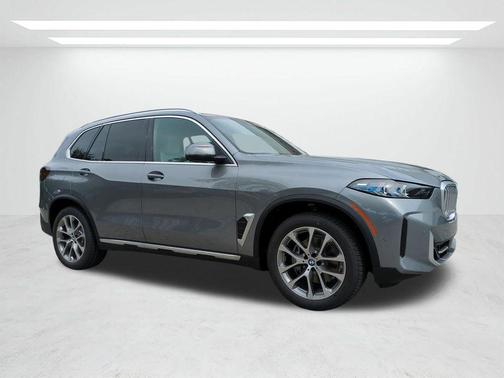 Gray Metallic 2026 BMW X5 sDrive40i