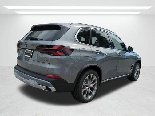 Gray Metallic 2026 BMW X5 sDrive40i