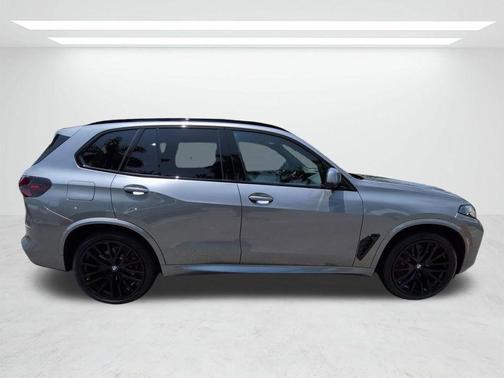 Gray Metallic 2026 BMW X5 xDrive40i